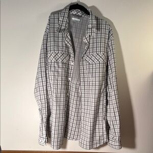 Columbia Men’s Omni Shade Plaid Button Down